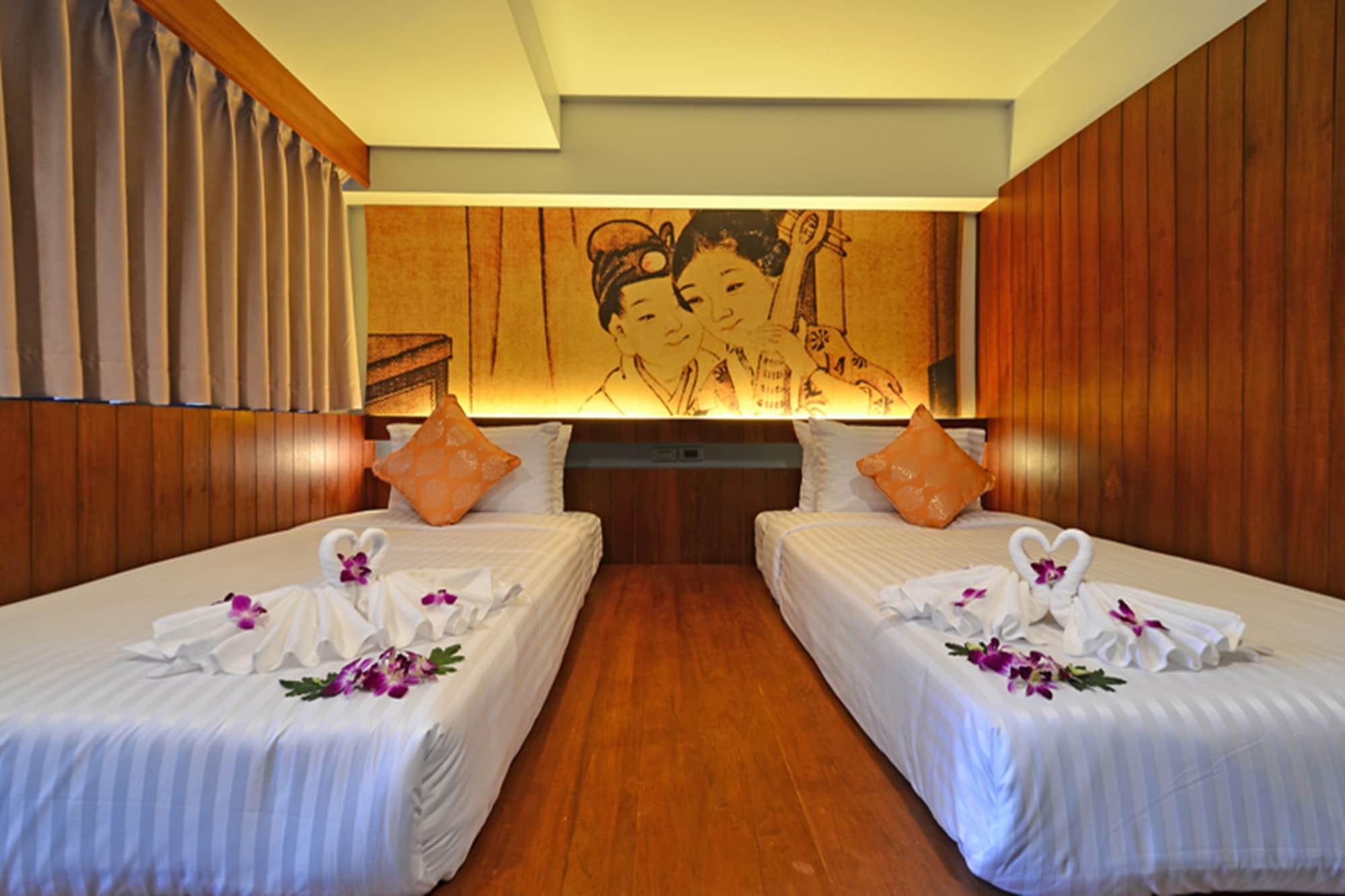 Lap Roi Karon Beachfront By Shanaya Exterior photo